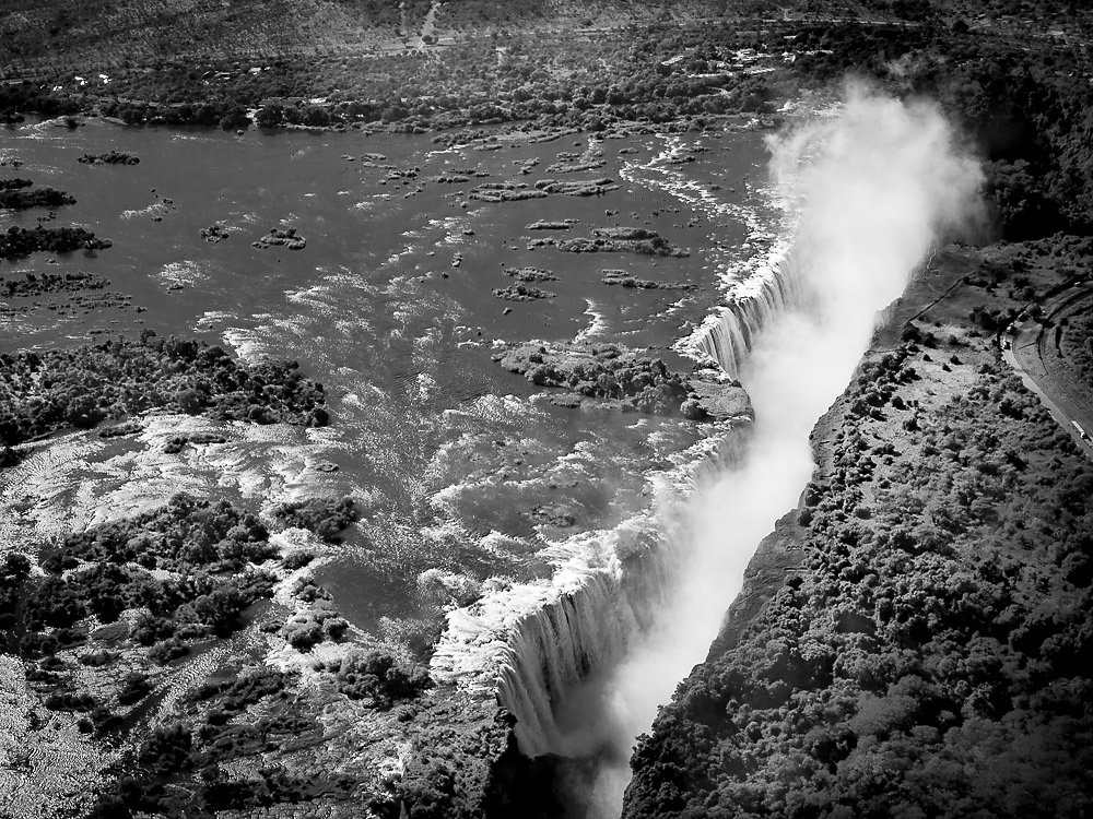 vicfalls-bw.jpg